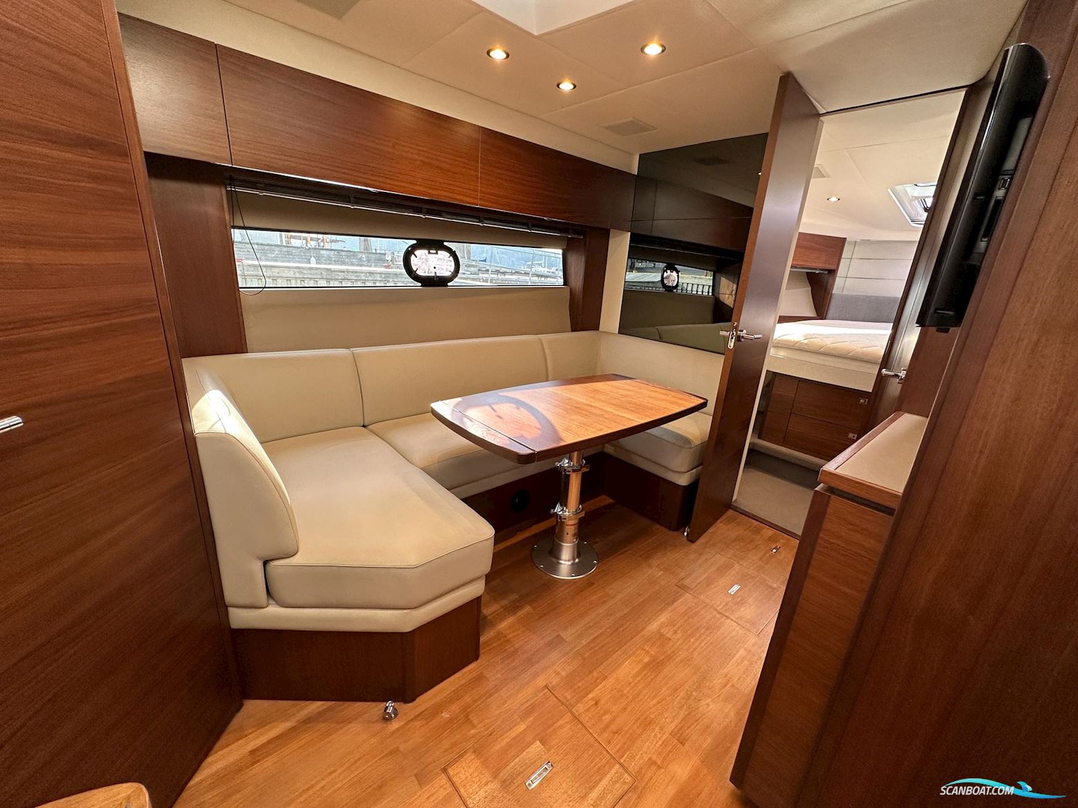 PRINCESS V40