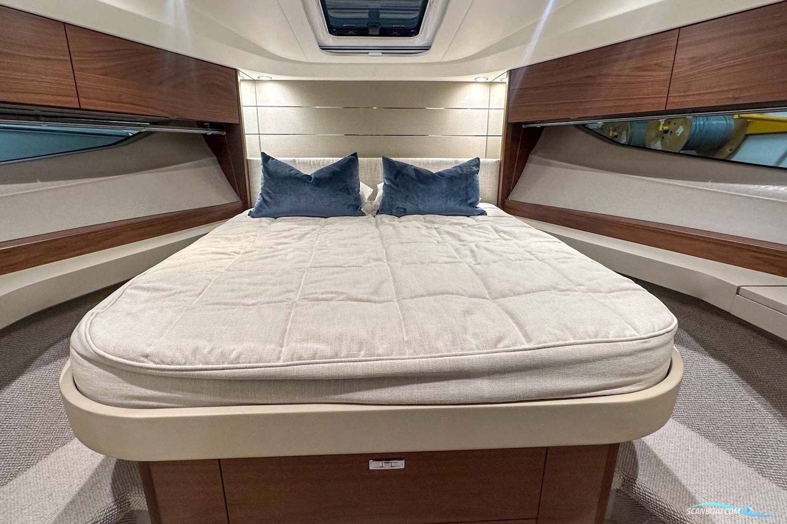 PRINCESS V40