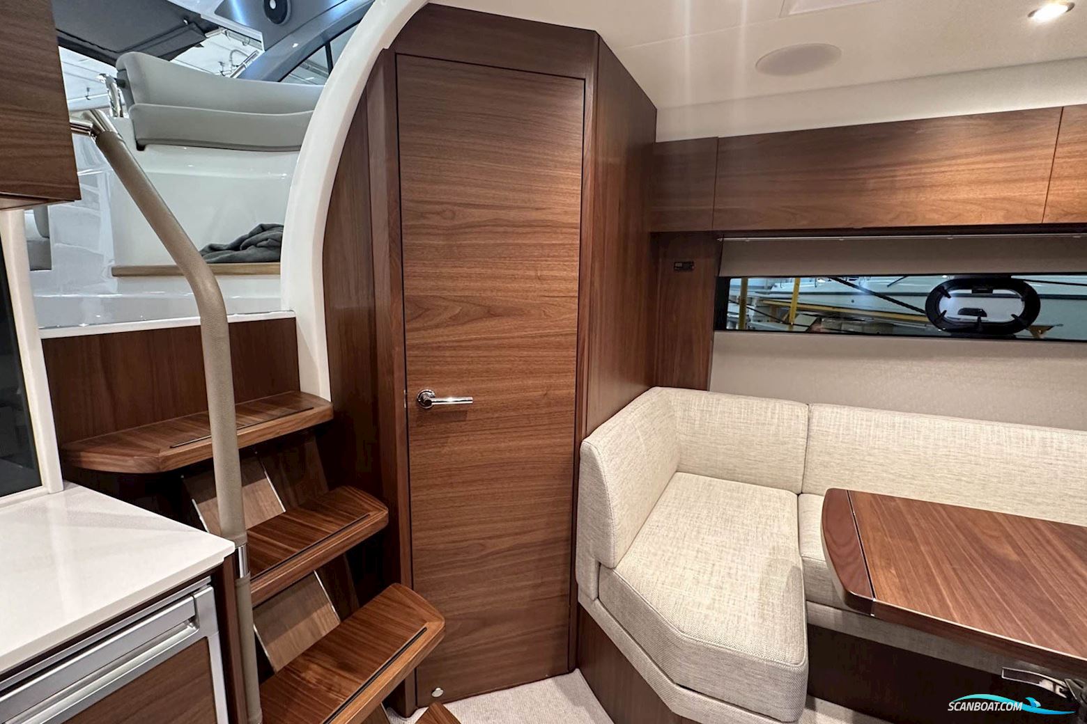 PRINCESS V40