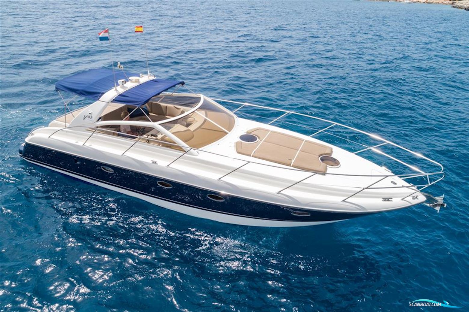 Princess V42 Motorboat 2004, with 2 x Volvo Penta D6 engine, Spain