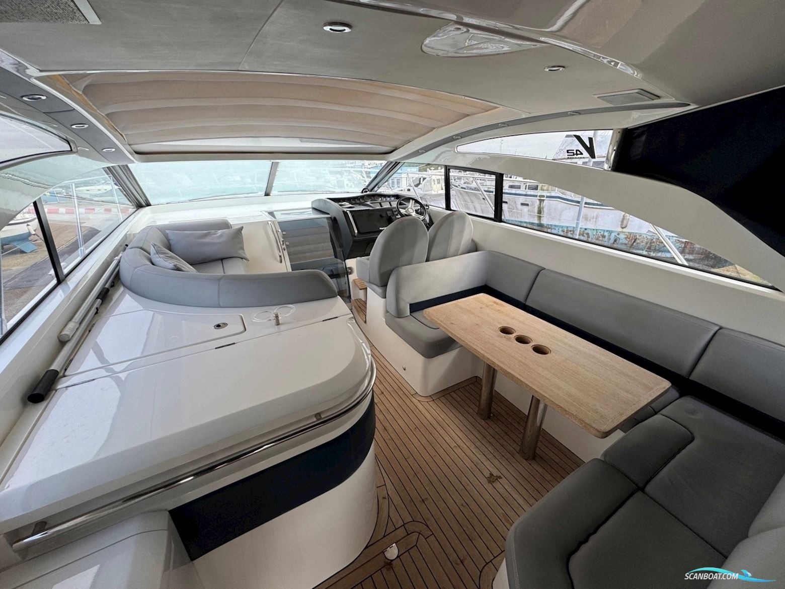 Princess V42