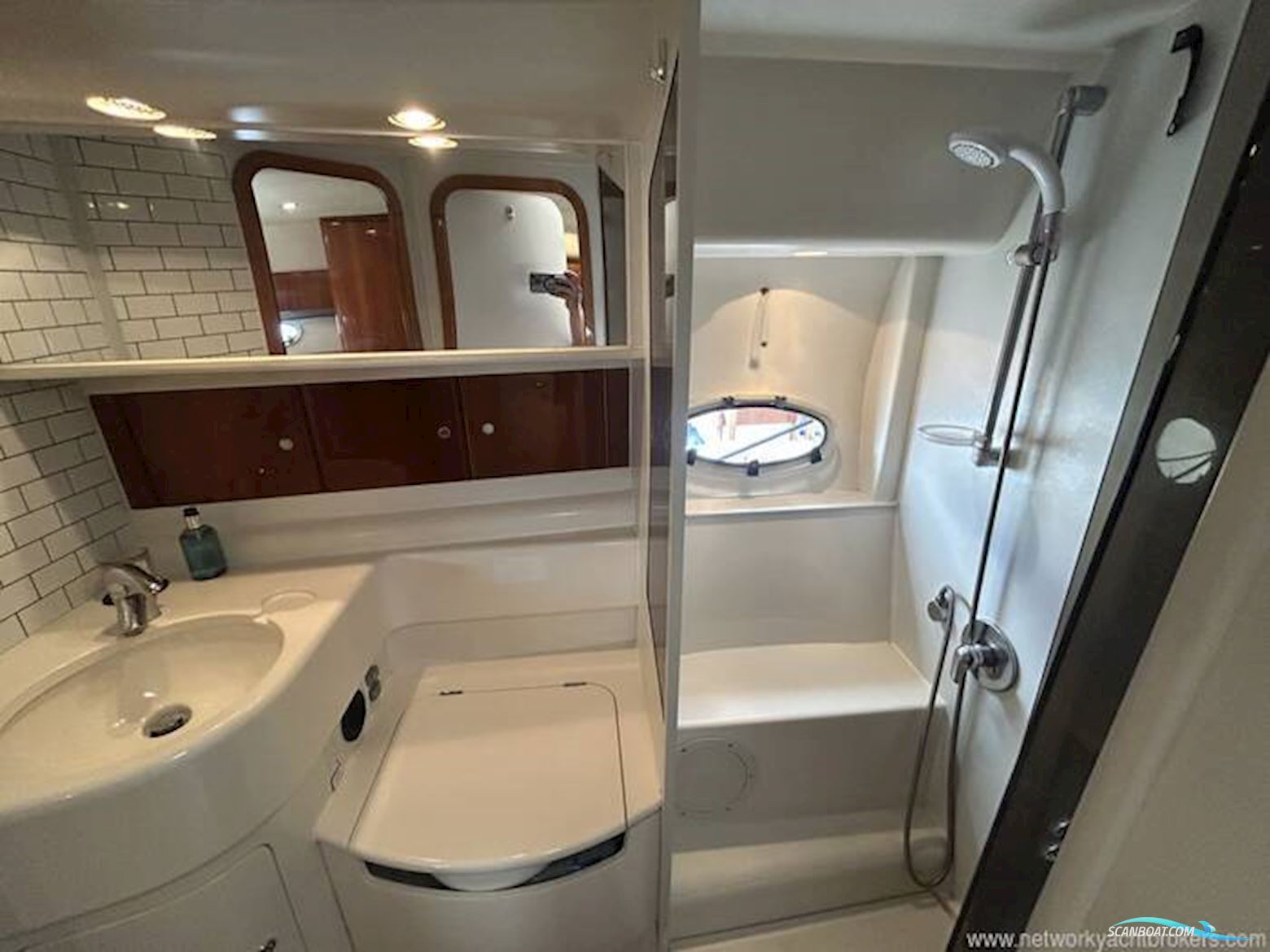 Princess V42