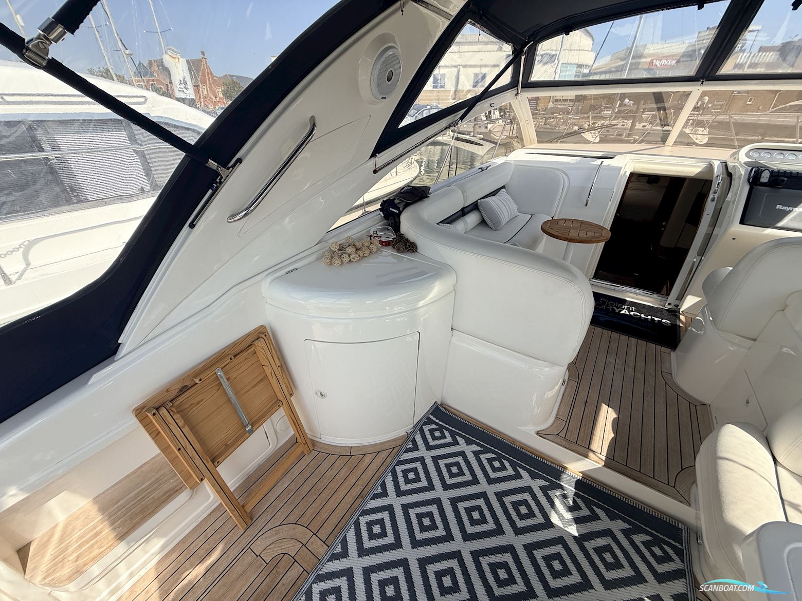 PRINCESS V42