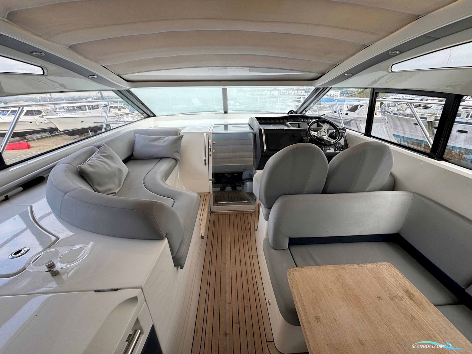 Princess V42
