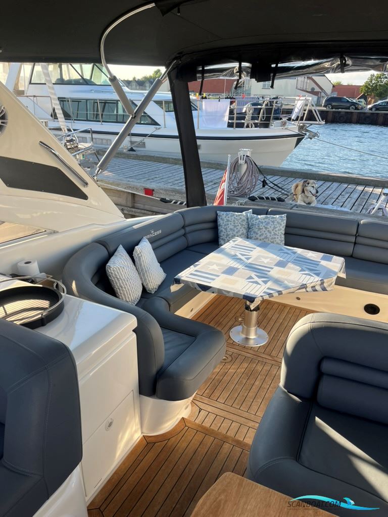 Princess V42