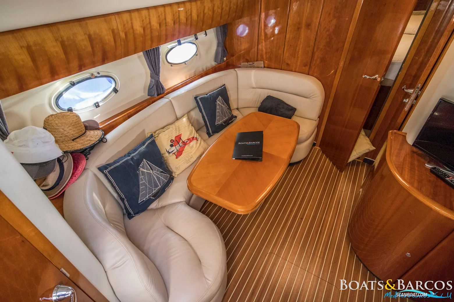 Princess V42