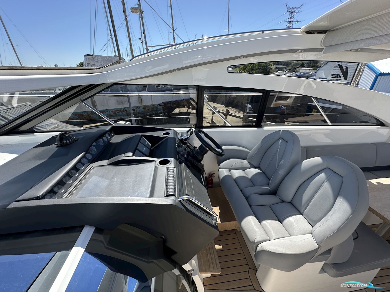 Princess V42