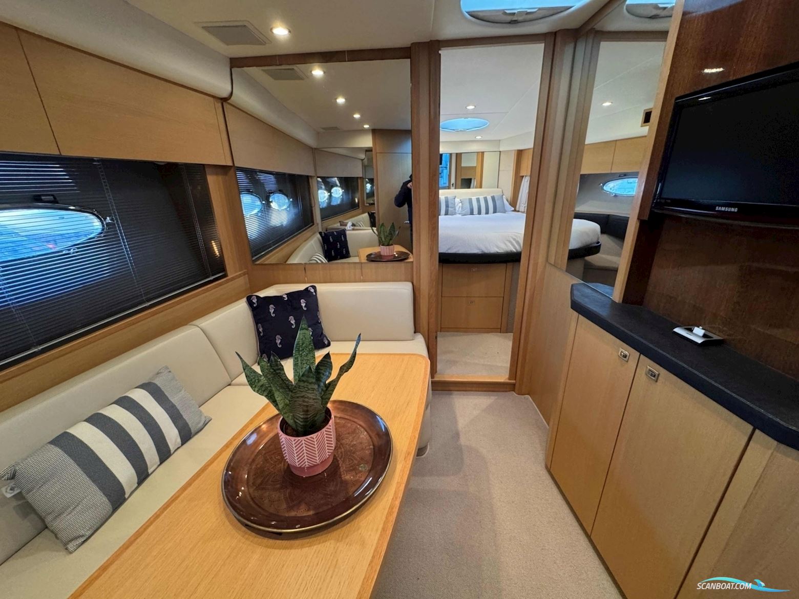 Princess V42