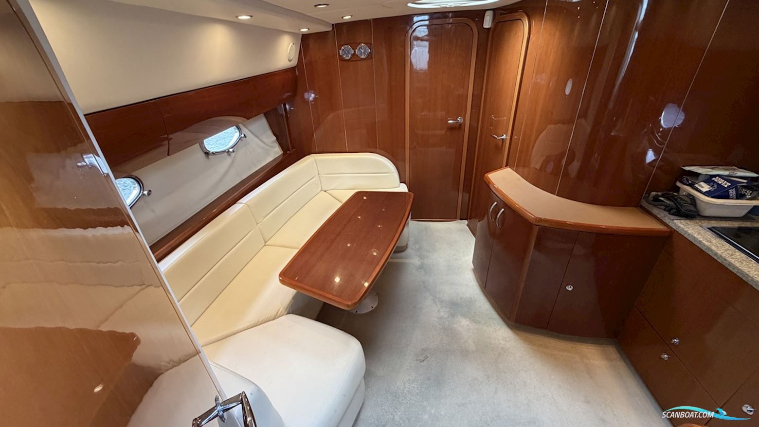Princess V42