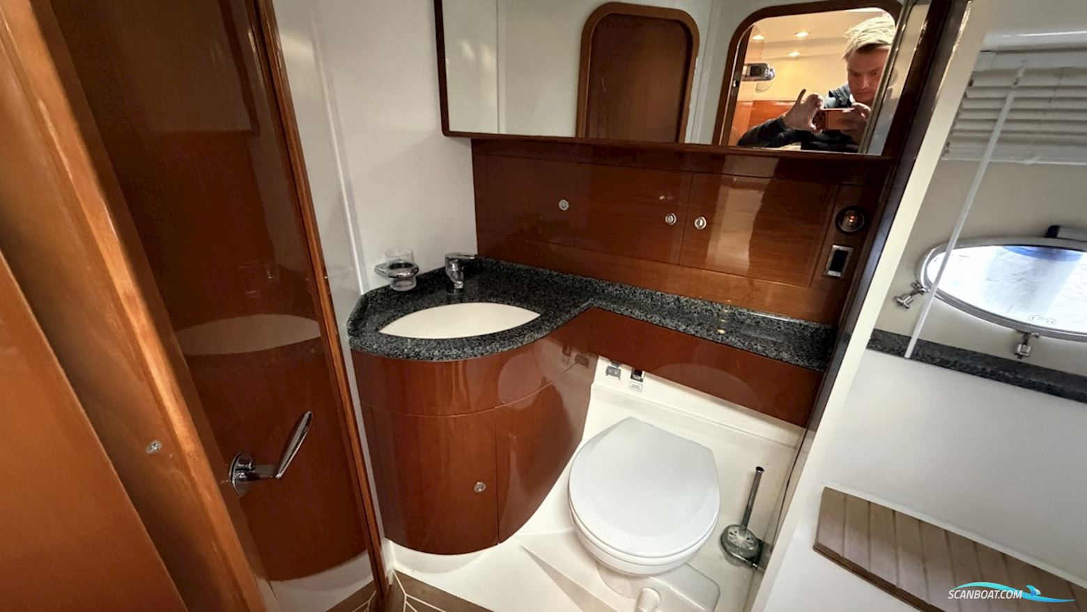 Princess V42