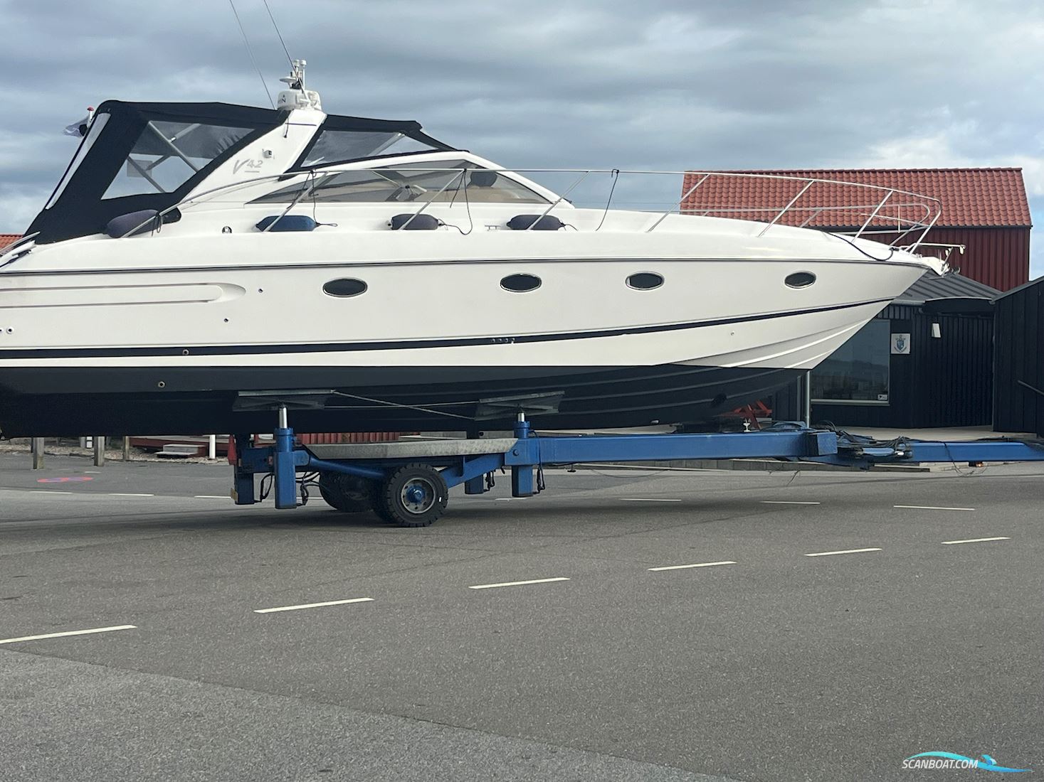 Princess V42
