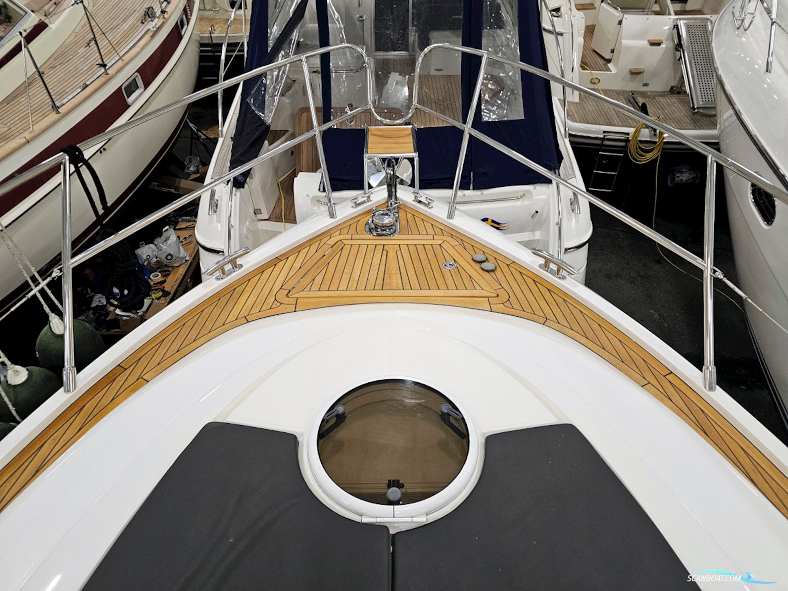 Princess V42 Volvo Penta D6-370 Joystick Control