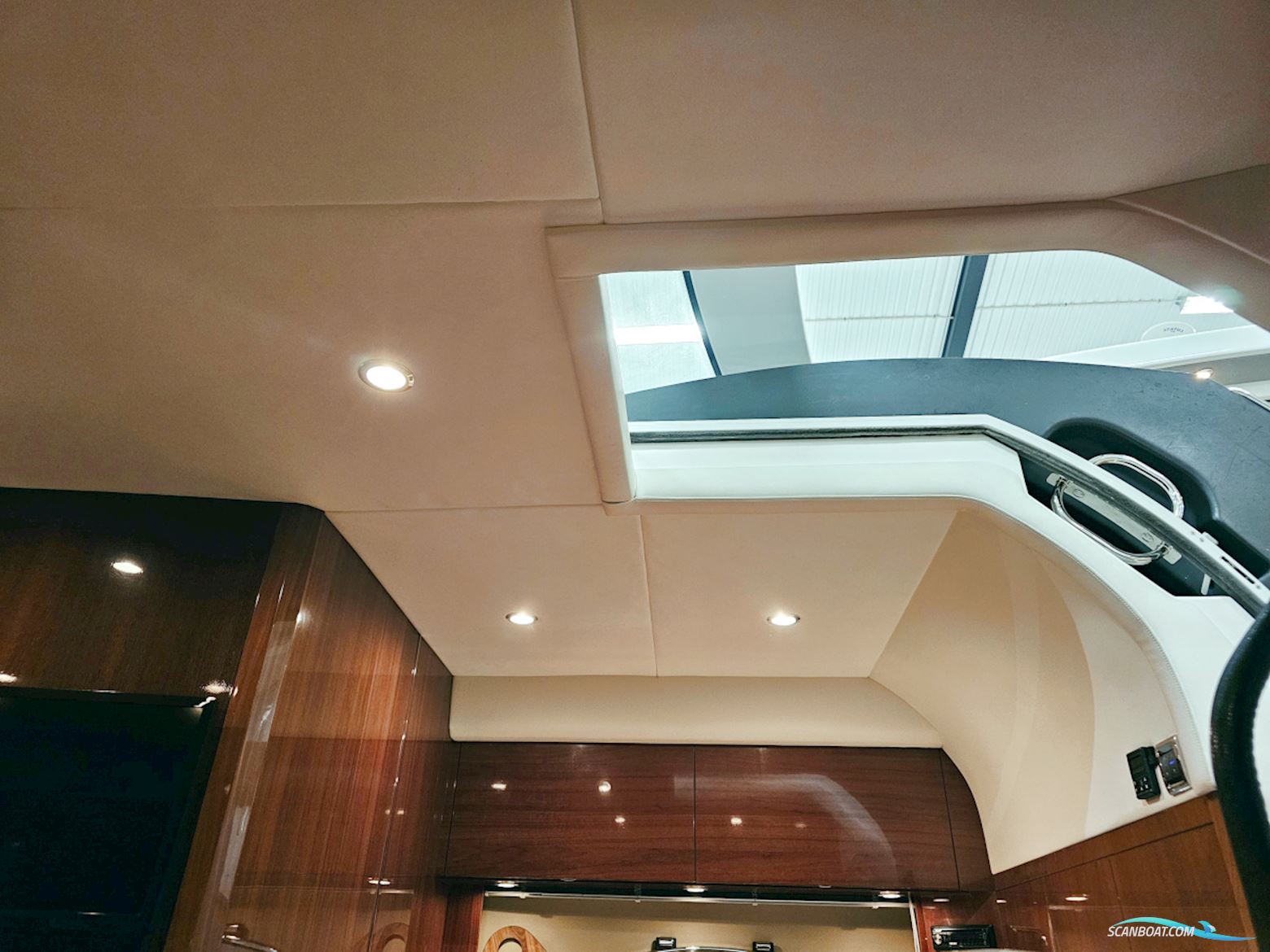 Princess V42 Volvo Penta D6-370 Joystick Control