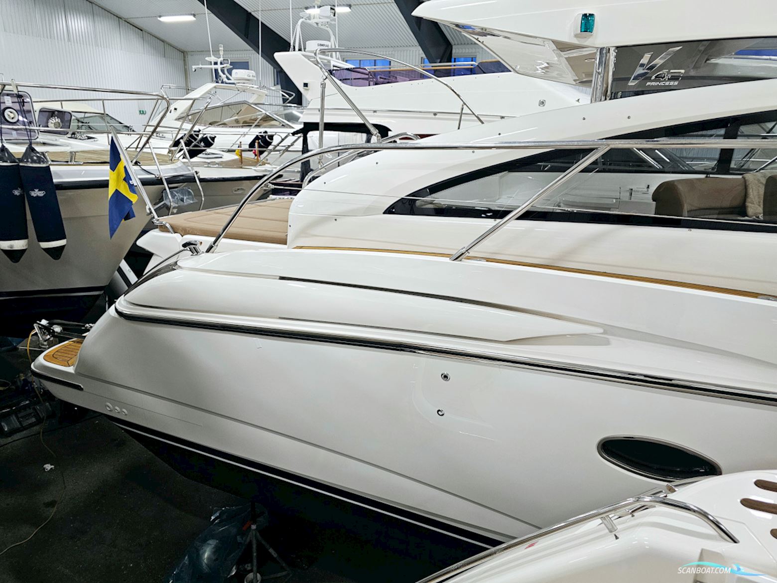 Princess V42 Volvo Penta D6-370 Joystick control