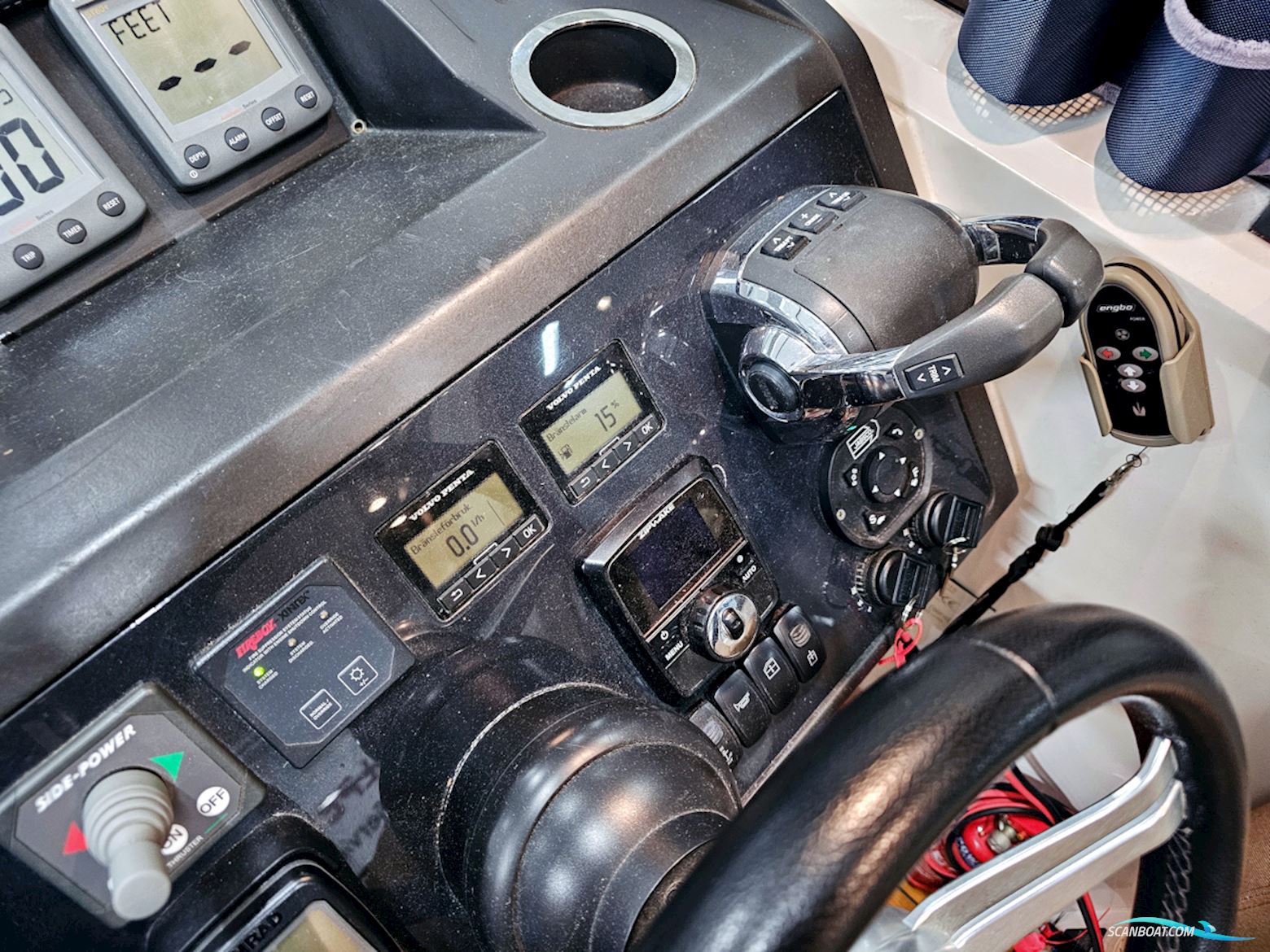 Princess V42 Volvo Penta D6-370 Joystick control