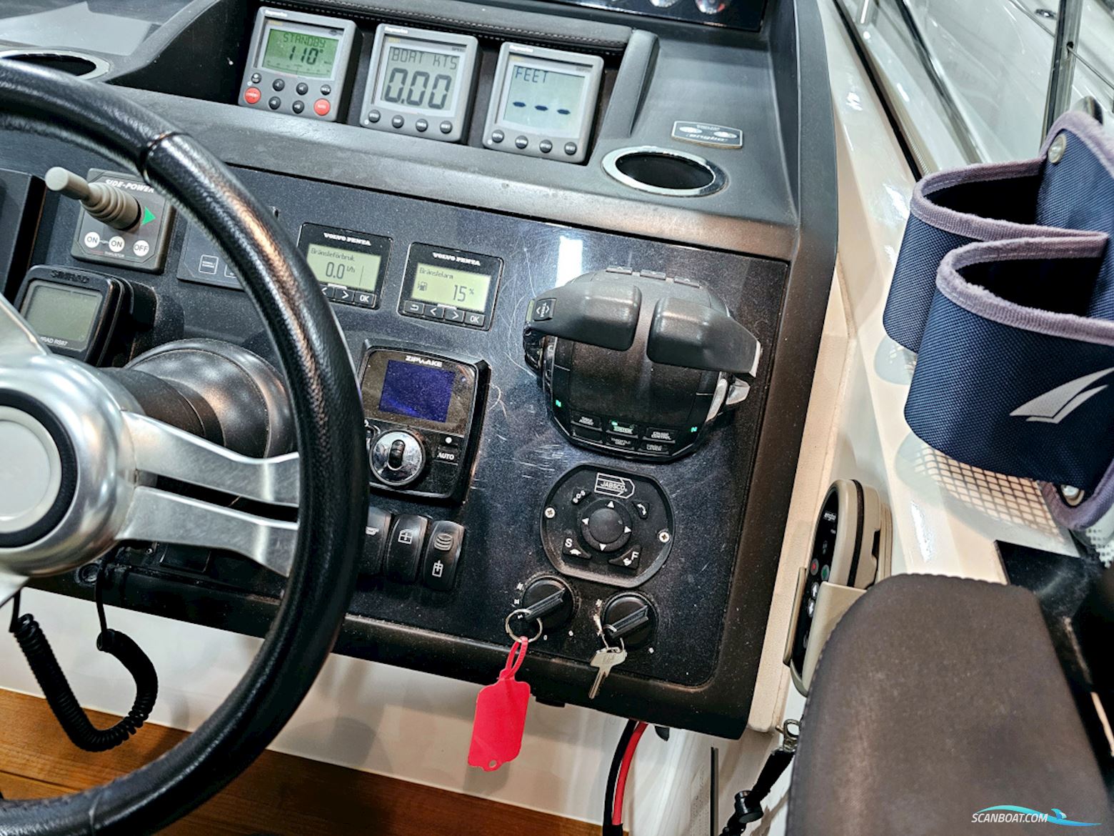 Princess V42 Volvo Penta D6-370 Joystick control