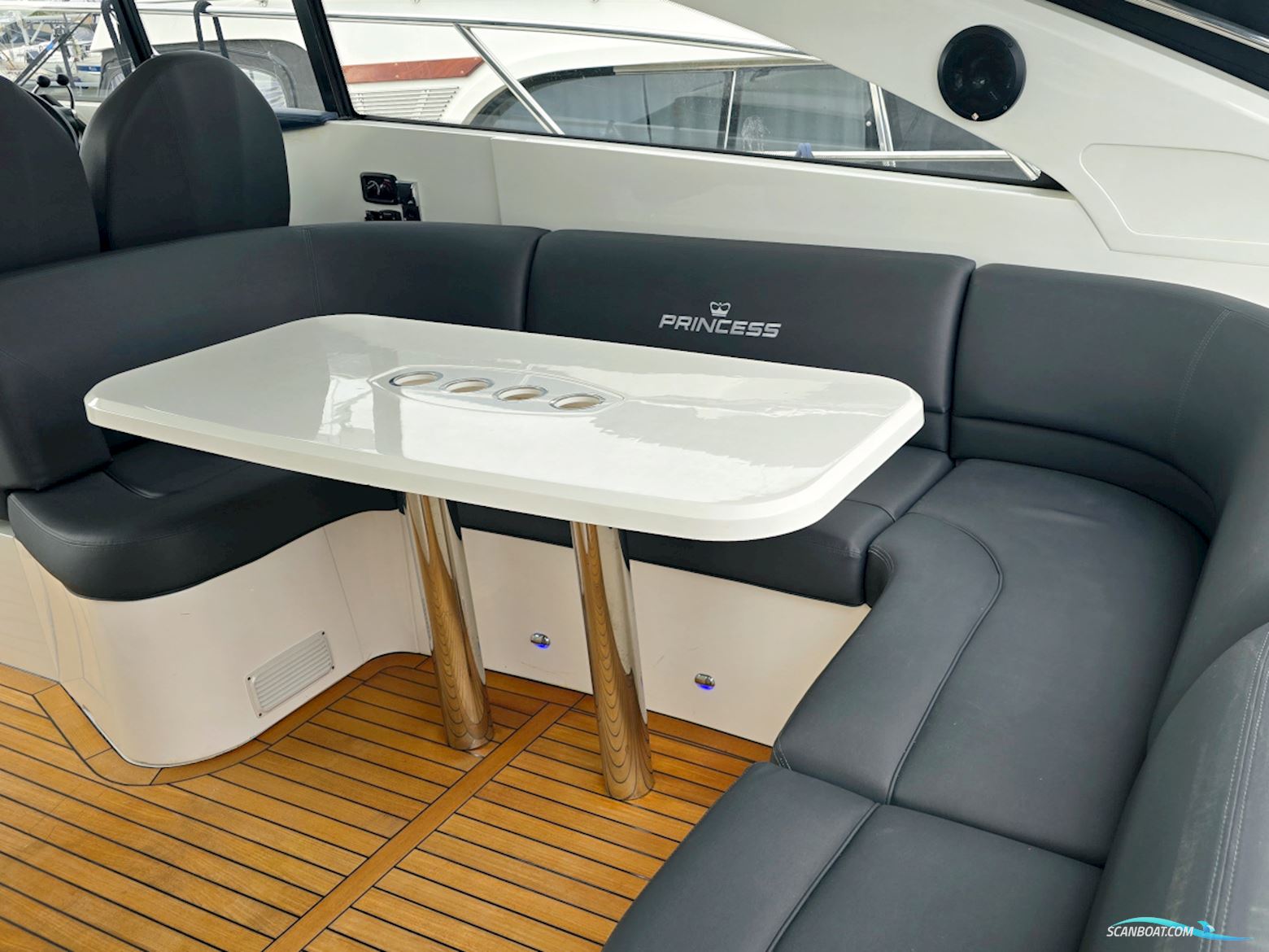 Princess V45 Volvo Penta D6-370 EVC