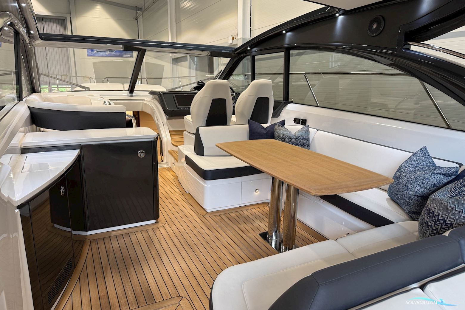 Princess V48 Open
