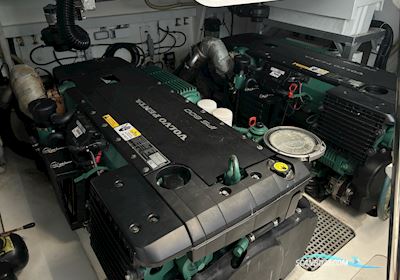 Princess V48 Motorboat 2014, with 2 x Volvo Penta Ips 600 (2 x 435 h engine, Denmark