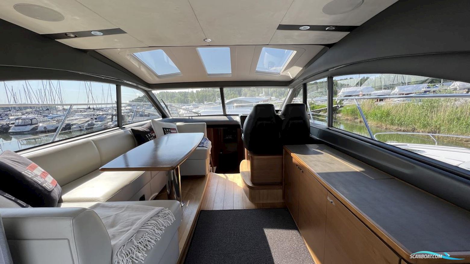 PRINCESS V48