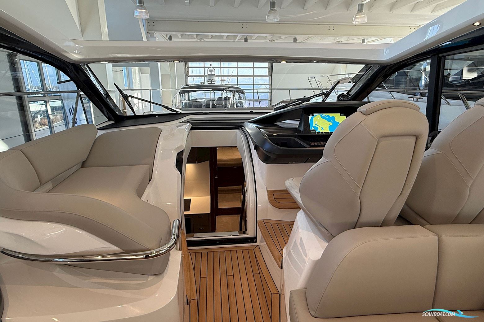 PRINCESS V50 Open