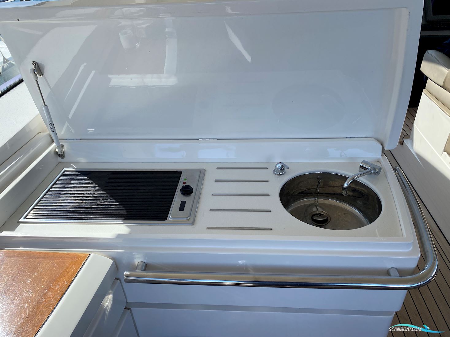 Princess V53 - EU Moms betalt