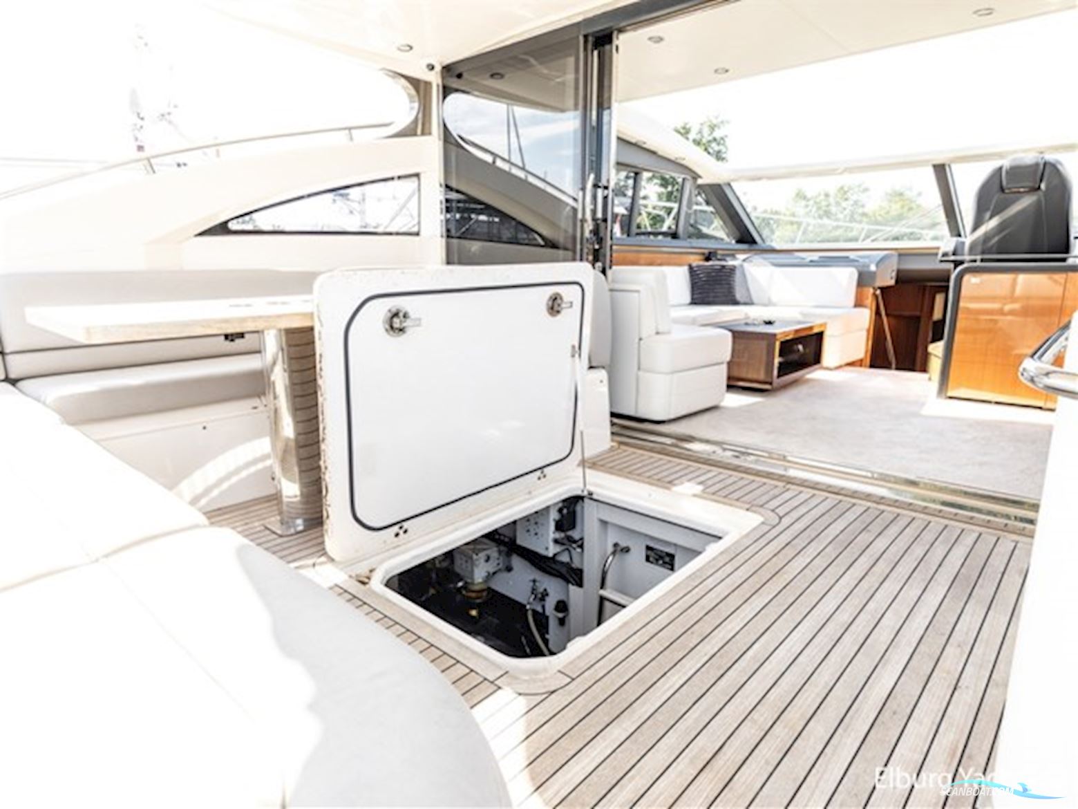 Princess V62