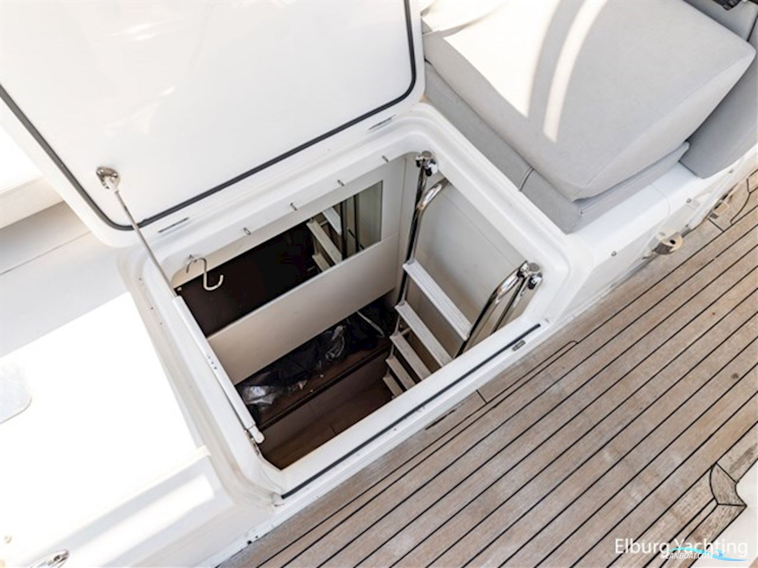 Princess V62