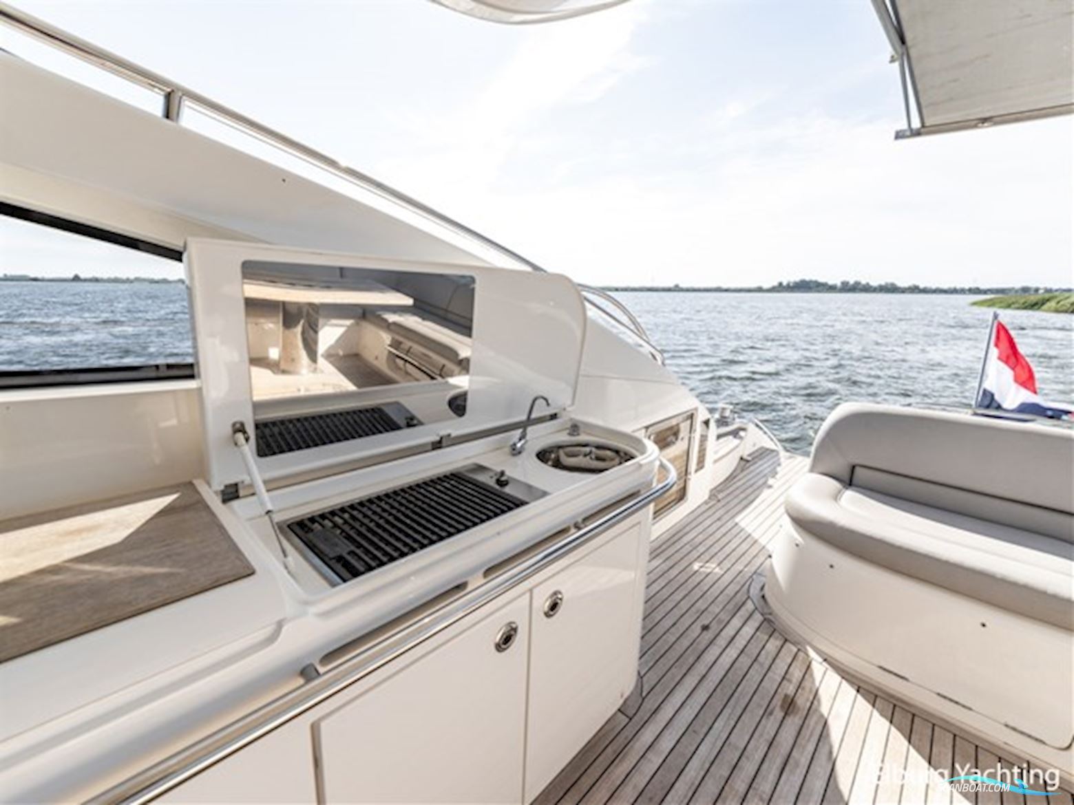 Princess V62