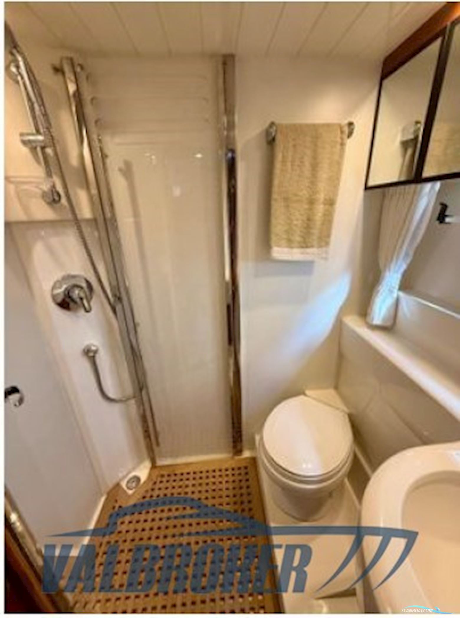 Princess Yachts V48