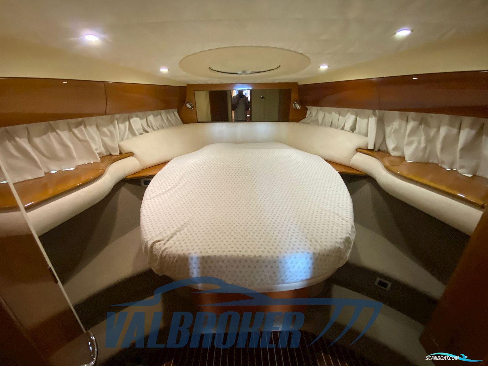 Princess Yachts V50