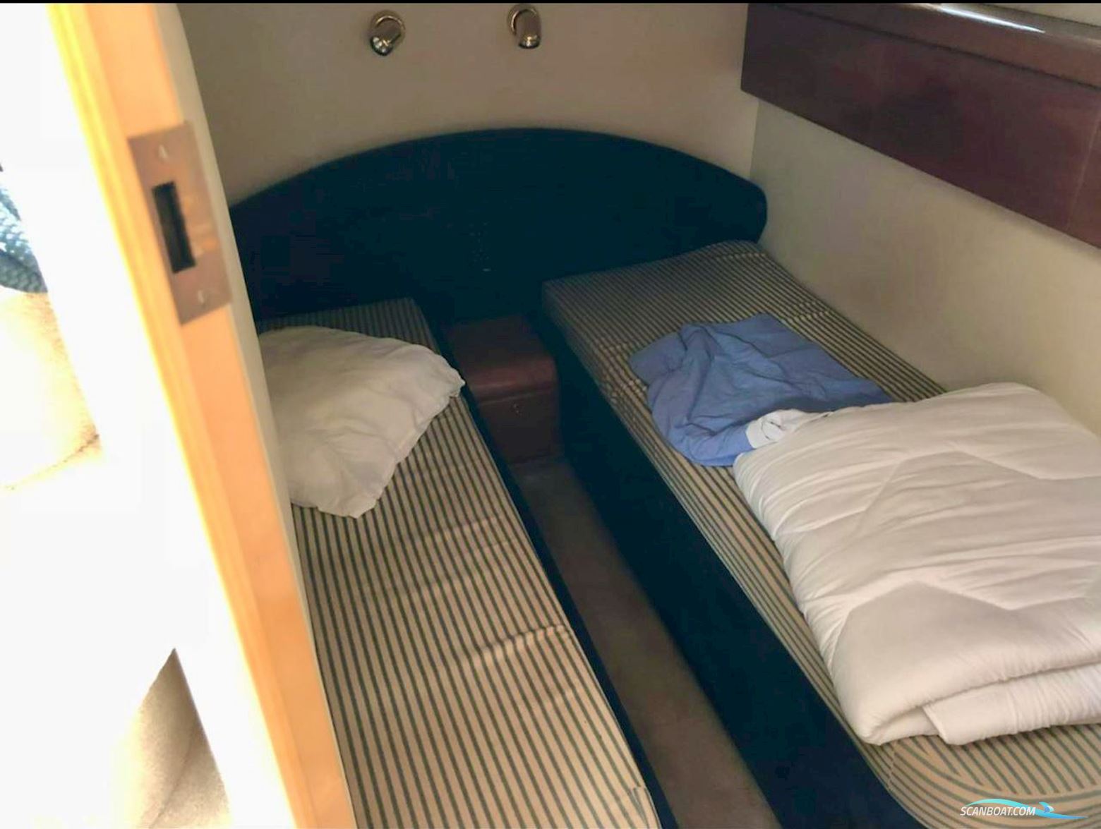 Princess Yachts V55