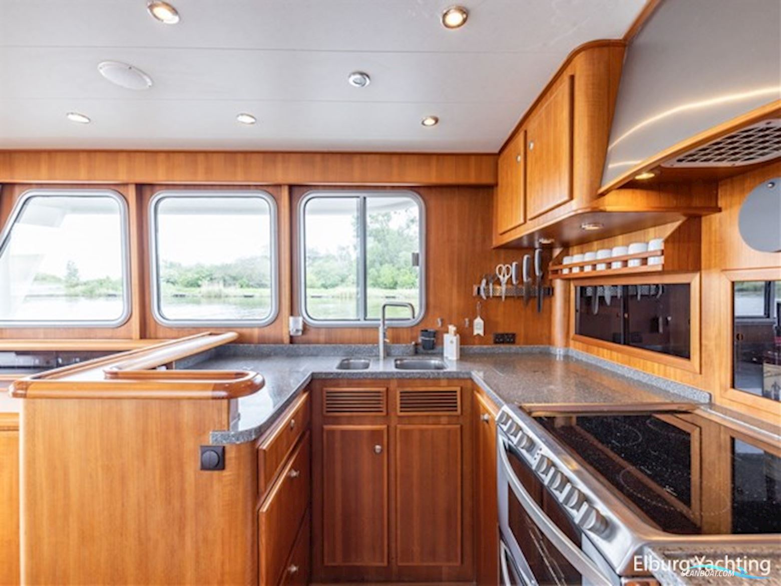 Privateer Trawler 50 - France Proof - Stabilizers 