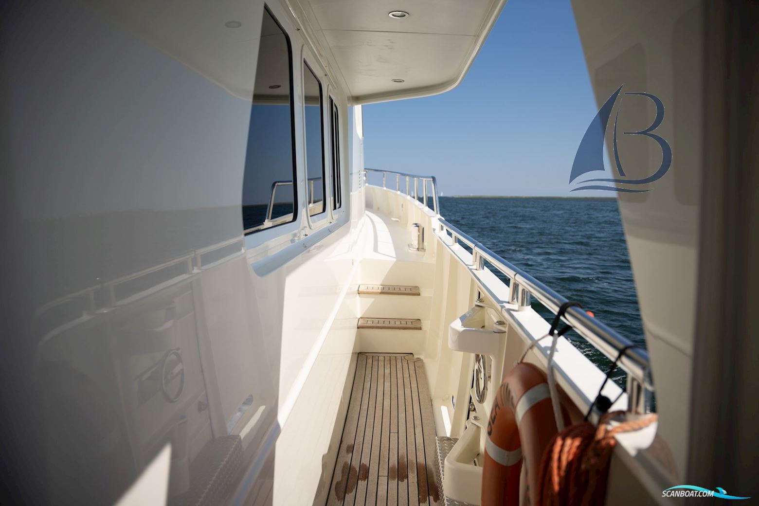 Privateer Trawler 50