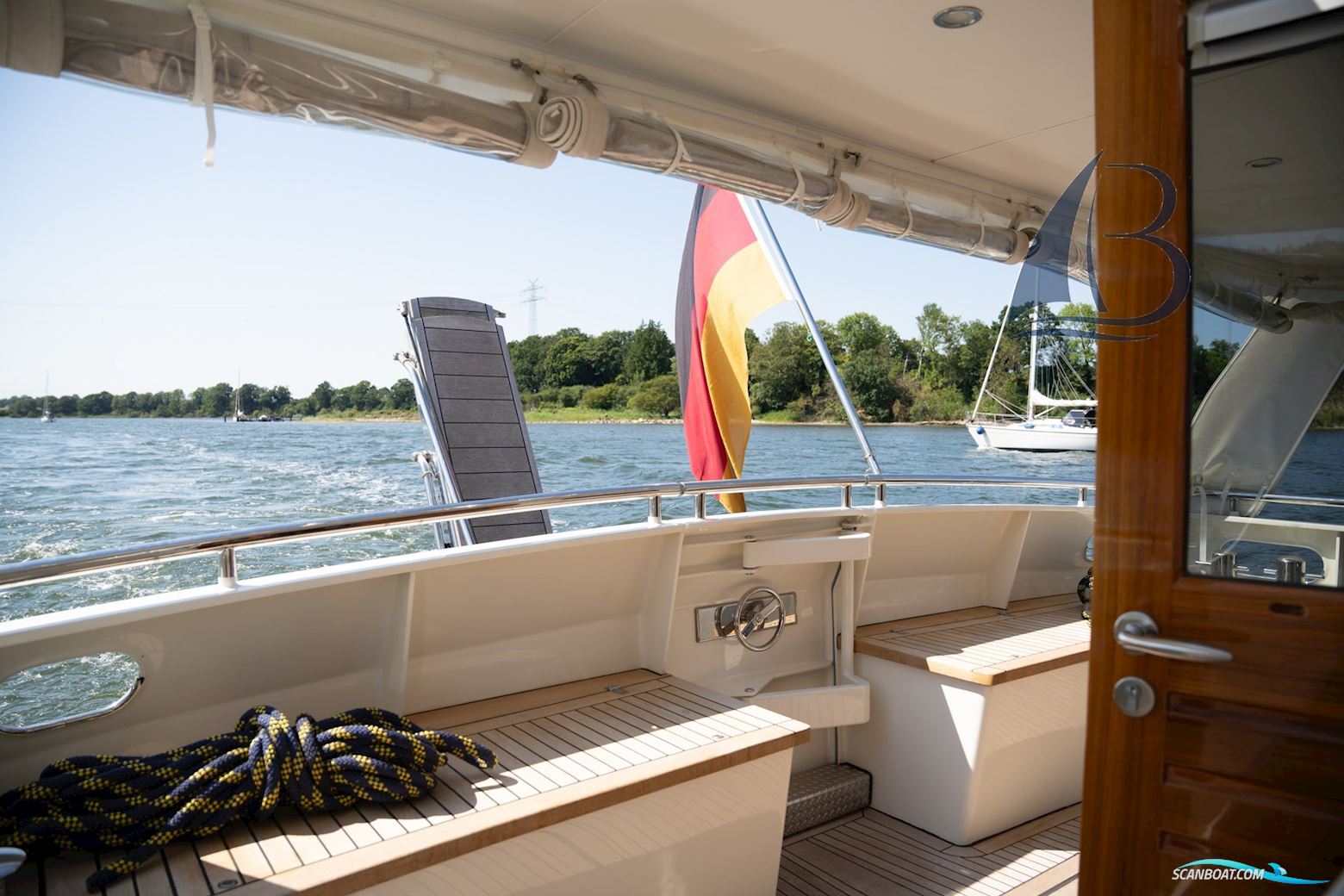 Privateer Trawler 50