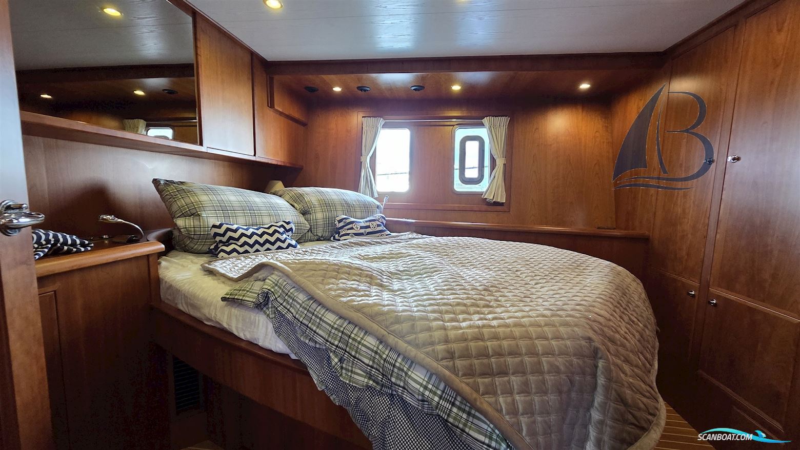 Privateer Trawler 50