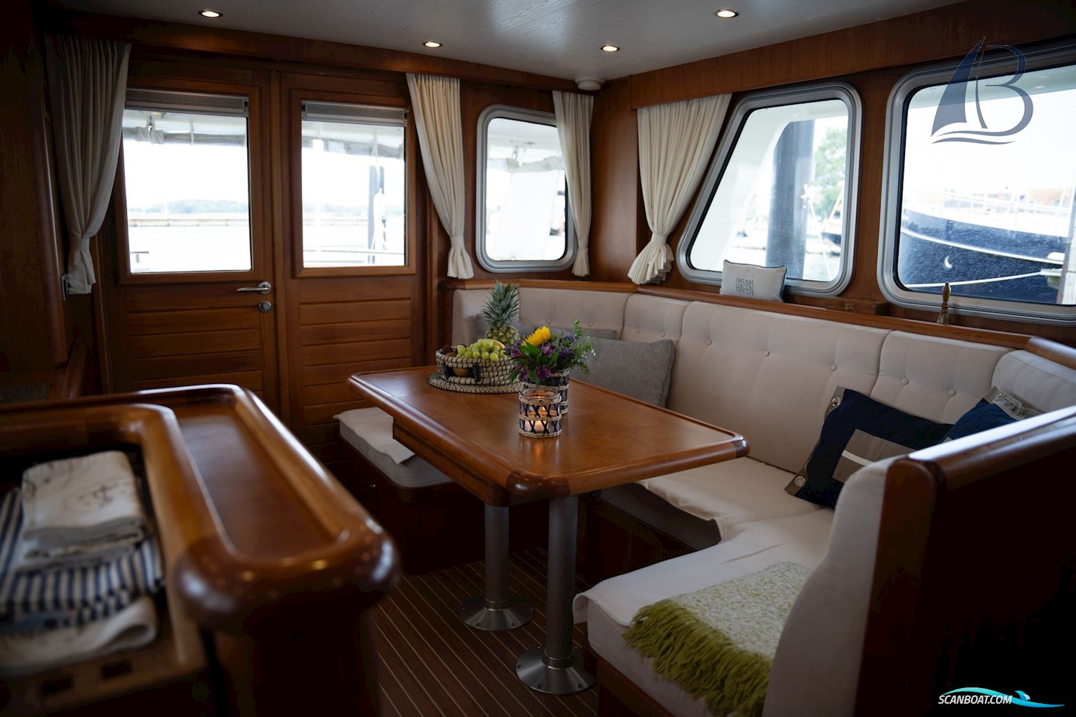 Privateer Trawler 50