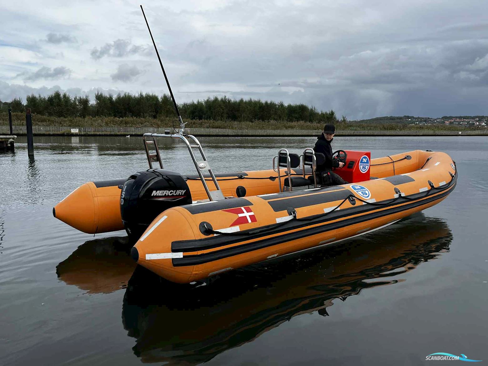 Pro-safe RIB 740 med 150 Mercury