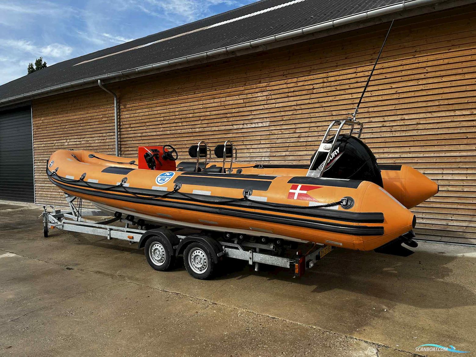 Pro-safe RIB 740 med 150 Mercury