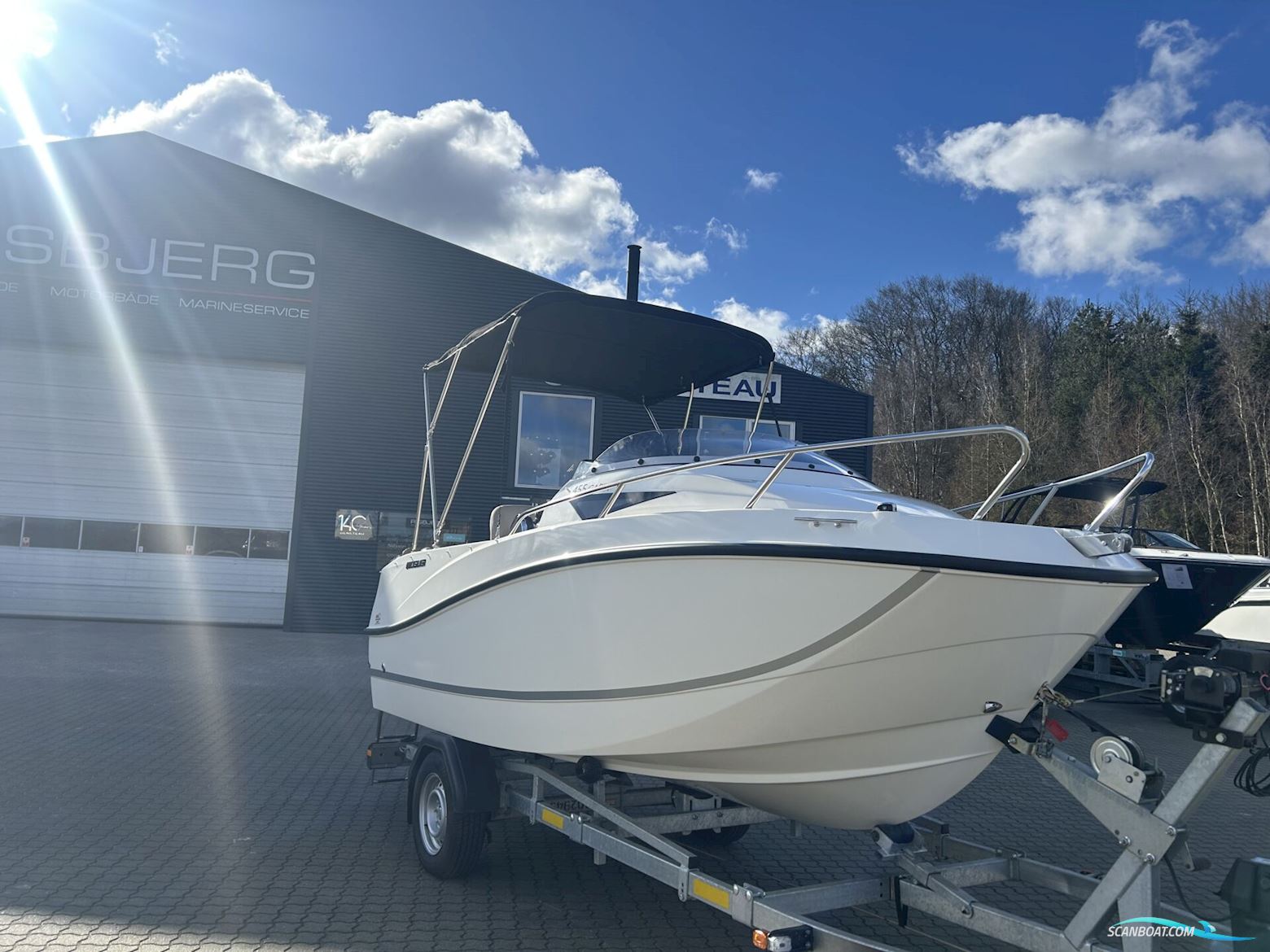 Quicksilver 455 Cabin – SOLGT