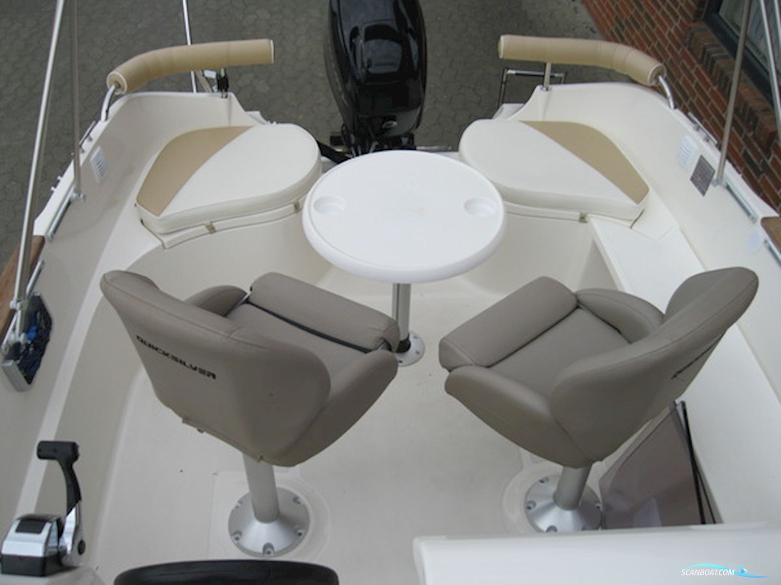 Quicksilver 470 Cruiser m/Mercury F50 hk Efi 4-Takt og Brenderup Bådtrailer