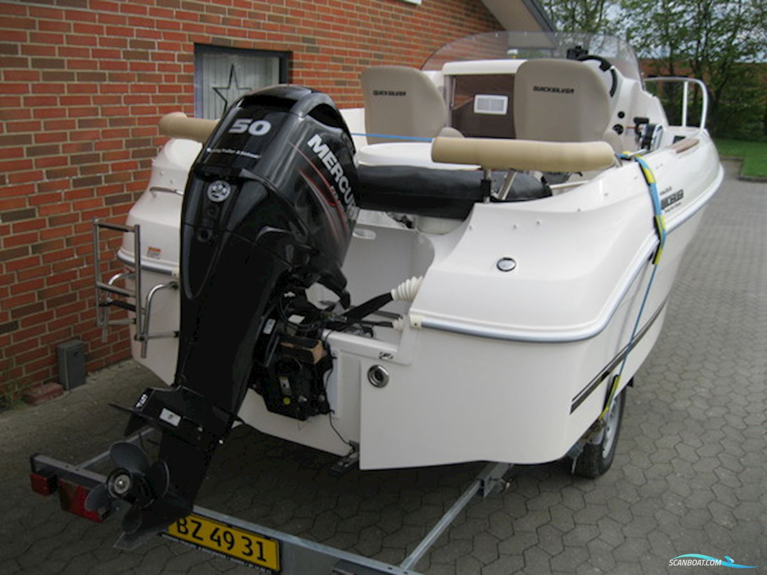 Quicksilver 470 Cruiser m/Mercury F50 hk Efi 4-Takt og Brenderup Bådtrailer