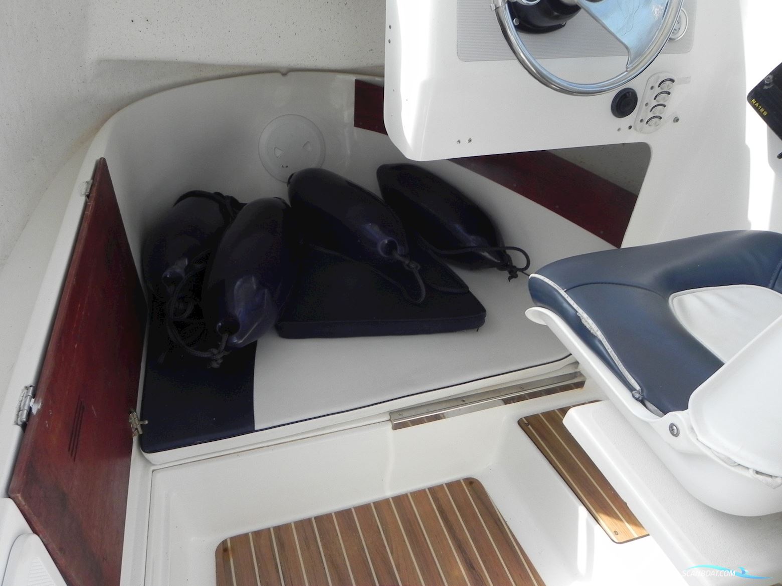 Quicksilver 500 Pilothouse
