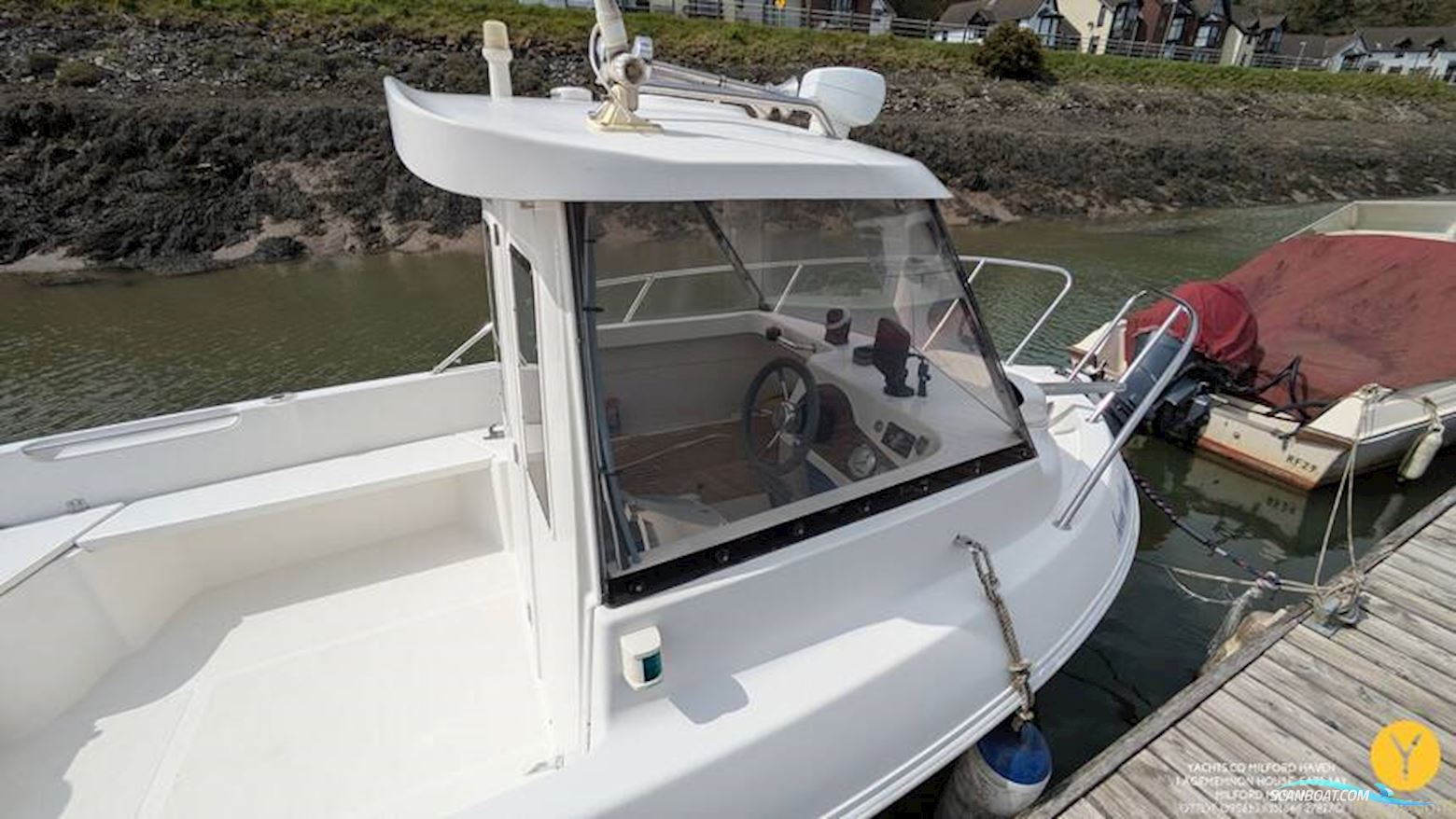 Quicksilver 500 Pilothouse