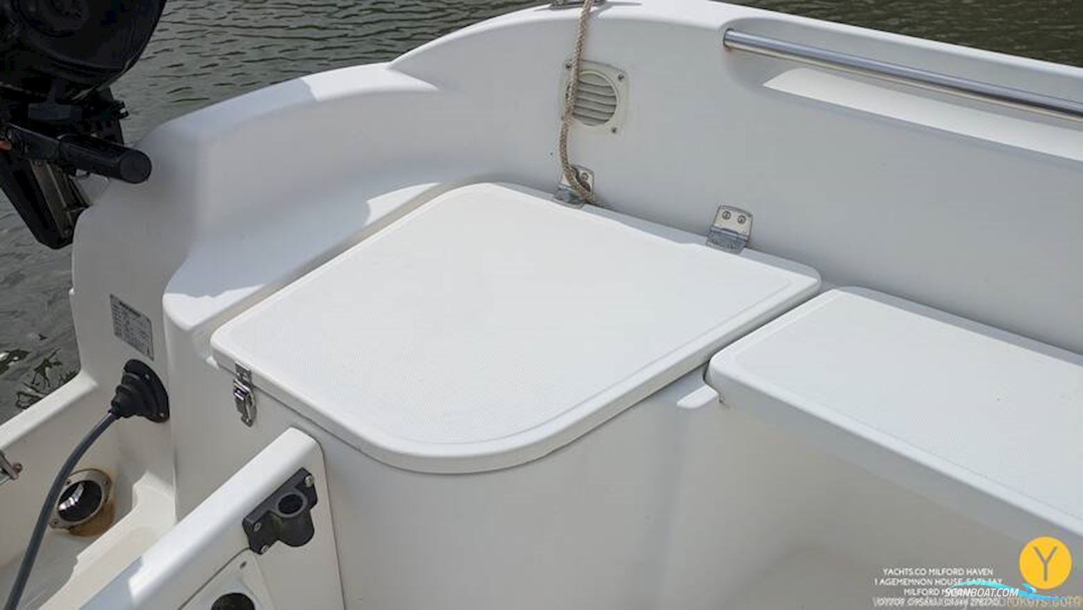 Quicksilver 500 Pilothouse