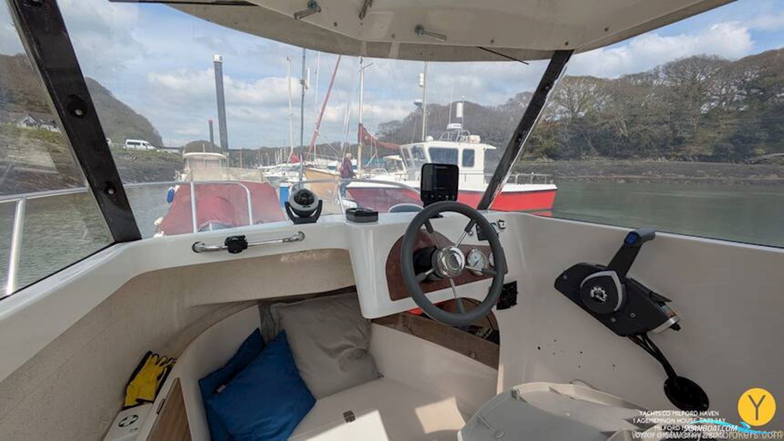 Quicksilver 500 Pilothouse