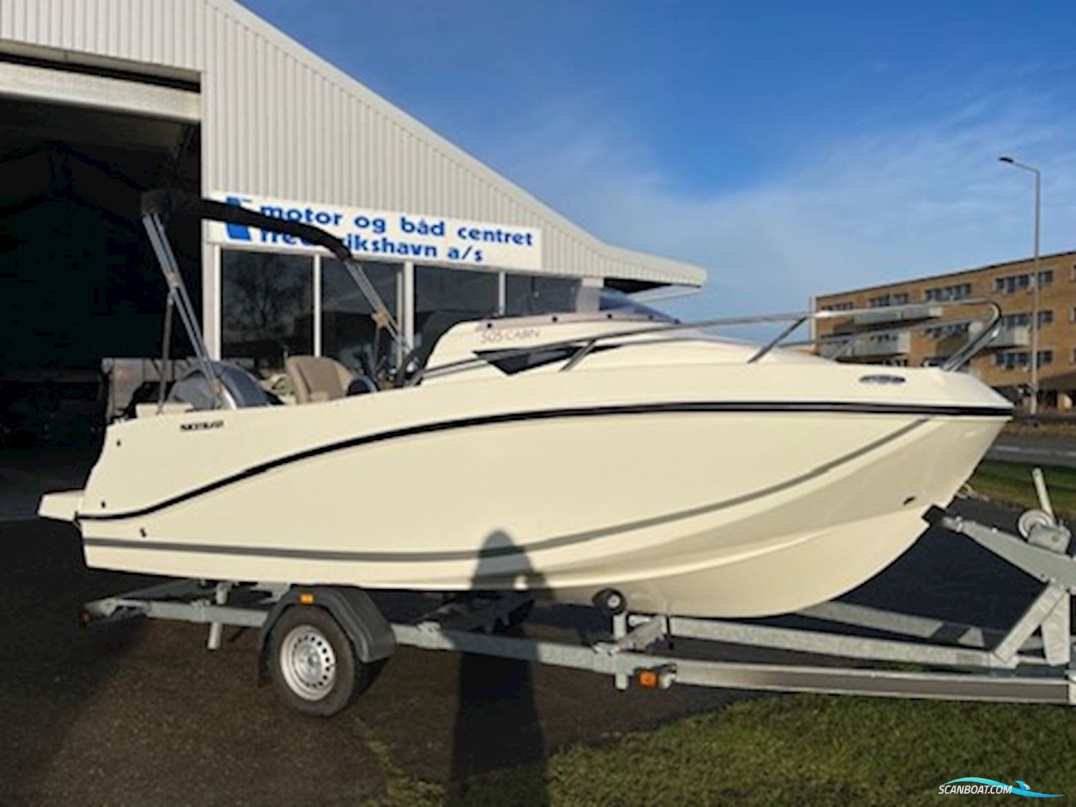 Quicksilver 505 Cabin (ny) med Mariner F80 EFI ELPT 2009)