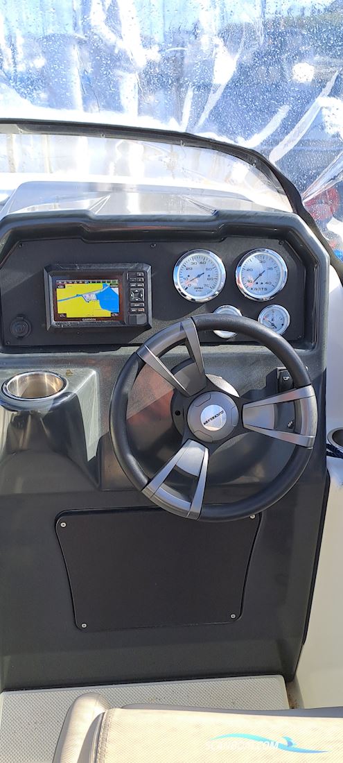 Quicksilver 505 cabin