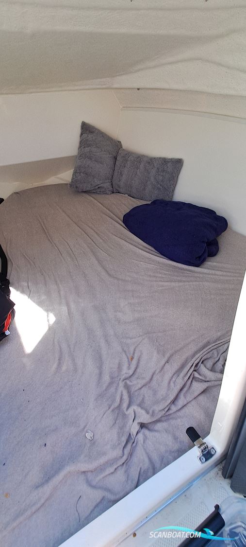 Quicksilver 505 cabin