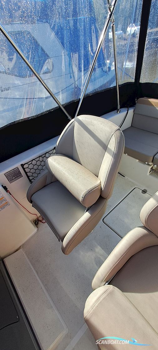 Quicksilver 505 cabin